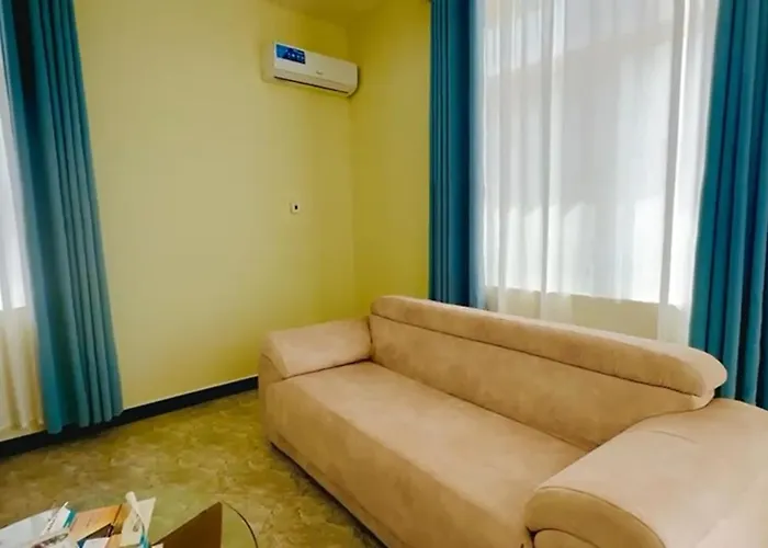 Sea Crest Beach Apartment